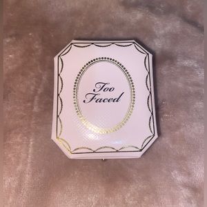 ✨ Too Faced Highlighter (Diamond Light)